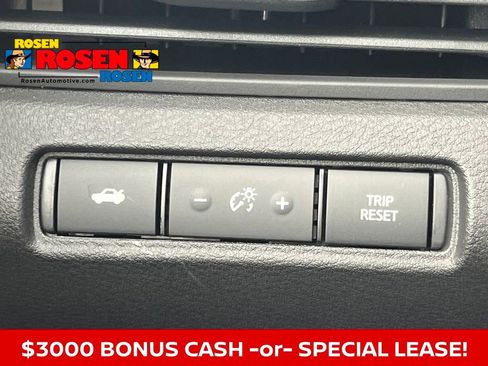 New 2025 Nissan Altima 2.5 SR w/ SR Premium Package image 21