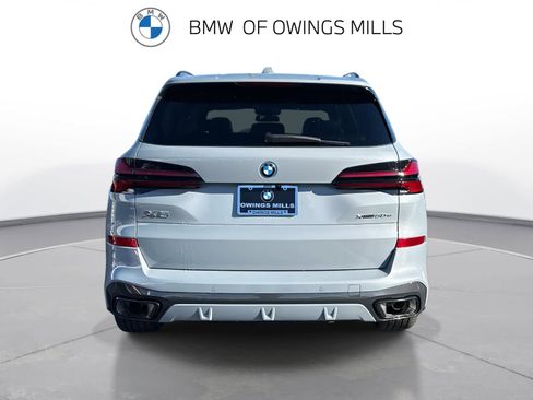 New 2026 BMW X5 xDrive50e image 7