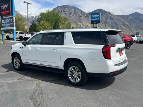 Used 2021 GMC Yukon XL SLT AWD/4WD image 14