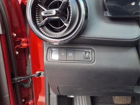 Used 2025 Chevrolet Equinox LT w/ Convenience Package II image 12