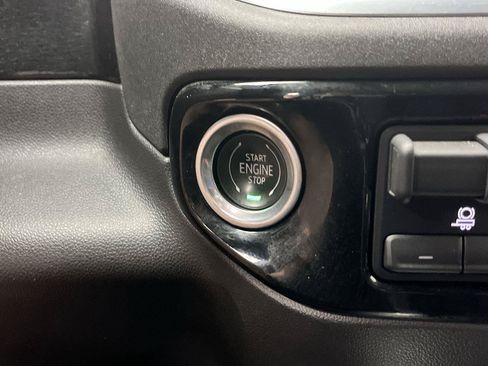 Certified 2022 Chevrolet Silverado 1500 RST AWD/4WD image 23