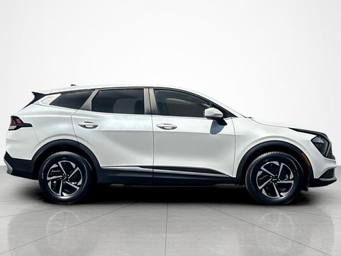 Used 2023 Kia Sportage LX image 6