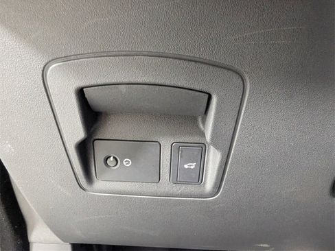 Used 2024 Land Rover Range Rover Velar S image 13