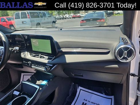 Certified 2025 Chevrolet Equinox LT FWD image 29