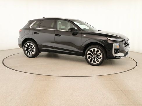 New 2026 Audi Q3 quattro 2.0T AWD/4WD image 9