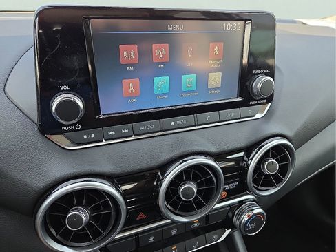 Used 2025 Nissan Sentra S image 16