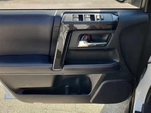 Used 2019 Toyota 4Runner TRD Off-Road Premium image 12