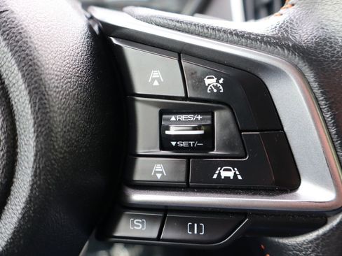 Used 2020 Subaru Crosstrek 2.0i Premium w/ Moonroof Package 1 AWD/4WD image 31