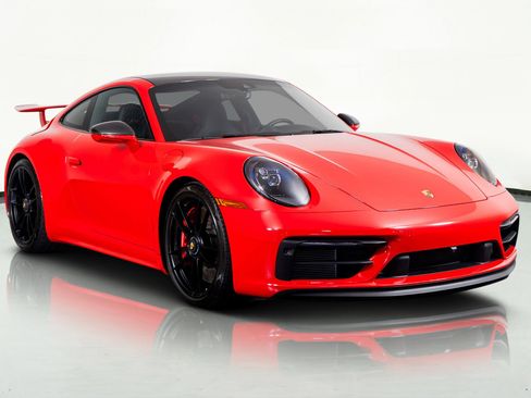 Used 2024 Porsche 911 Carrera GTS image 5