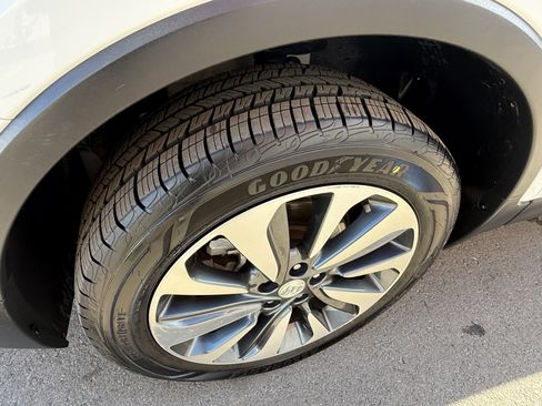 Used 2022 Buick Encore Preferred image 20