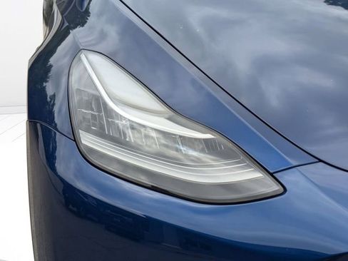 Used 2022 Tesla Model Y Long Range image 10