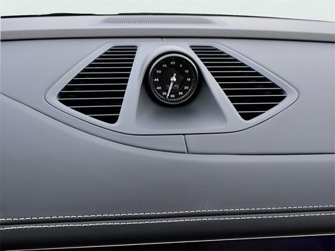 New 2026 Porsche Macan 4 Electric image 23