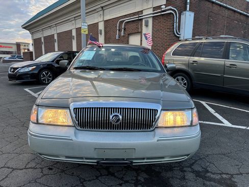 Used 2004 Mercury Grand Marquis GS image 2
