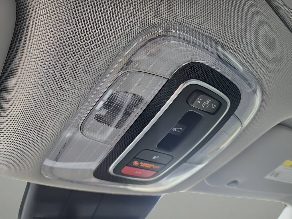 Used 2026 Hyundai Elantra Limited FWD image 23