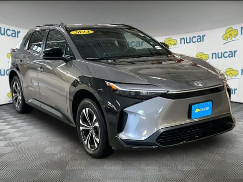 Used 2024 Toyota bZ4X XLE w/ Weather Package image 1
