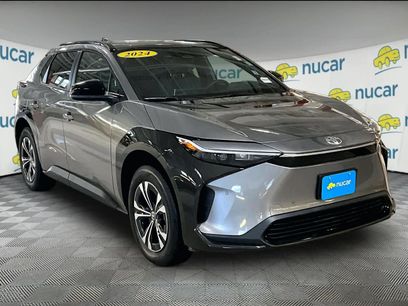 Used 2024 Toyota bZ4X XLE w/ Weather Package