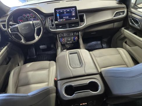 Used 2021 Chevrolet Suburban Z71 w/ Luxury Package AWD/4WD image 14