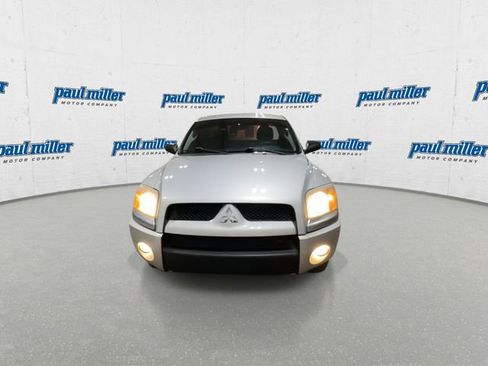 Used 2007 Mitsubishi Raider LS RWD image 4