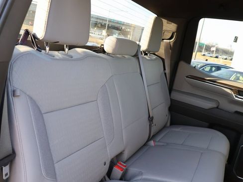 Used 2023 Chevrolet Silverado 1500 LT w/ Z71 Off-Road Package image 12