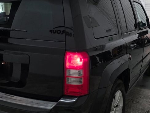 Used 2017 Jeep Patriot Sport w/ Power Value Group image 11