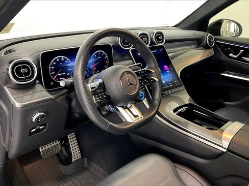 Used 2025 Mercedes-Benz GLC 43 AMG 4MATIC image 17