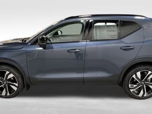 Used 2026 Volvo XC40 B5 Ultra w/ Protection Package Premier image 6