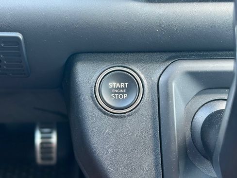 Used 2023 Land Rover Defender 110 V8 AWD/4WD image 34