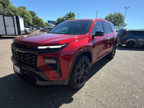 Used 2026 Chevrolet Traverse RS AWD/4WD image 1