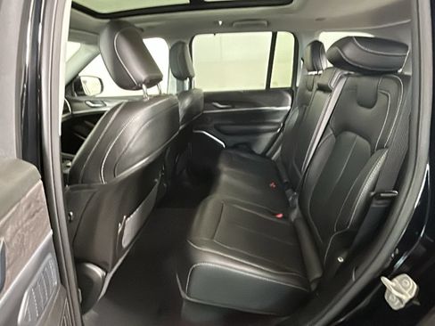 Used 2023 Jeep Grand Cherokee 4WD 4xe w/ Luxury Tech Group II image 28
