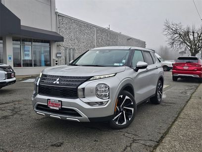 Used 2024 Mitsubishi Outlander SE