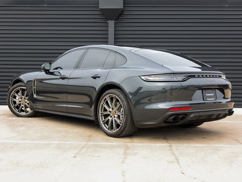 Certified 2023 Porsche Panamera Platinum Edition image 3