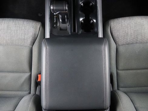 Used 2023 Ford F150 Lightning XLT image 22