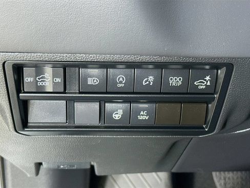 Used 2023 Toyota Tundra Platinum AWD/4WD image 12