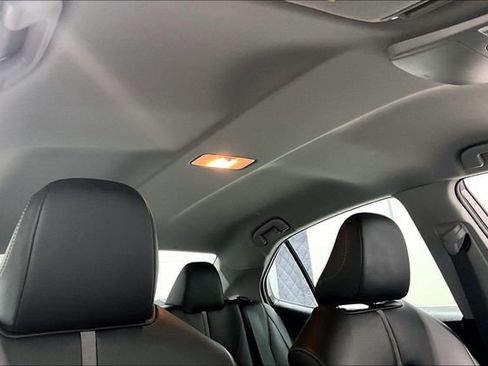 Used 2024 Toyota Camry SE image 28