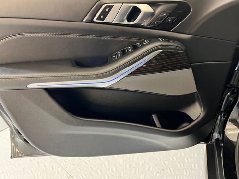 Used 2026 BMW X5 sDrive40i image 11