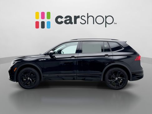 Used 2024 Volkswagen Tiguan SE R-Line AWD/4WD image 2