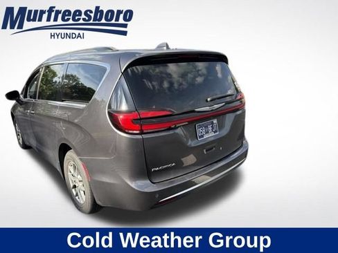 Used 2021 Chrysler Pacifica Touring w/ Cold Weather Group FWD image 6