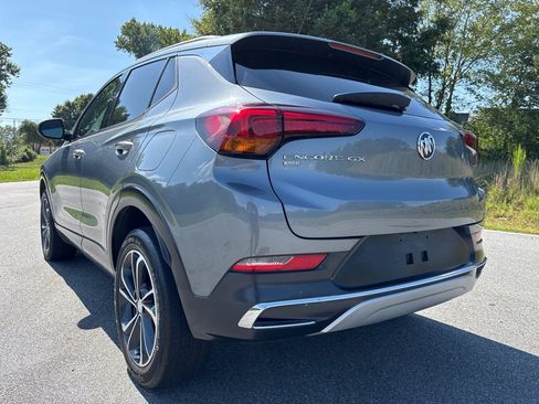 Used 2021 Buick Encore GX Essence AWD/4WD image 3
