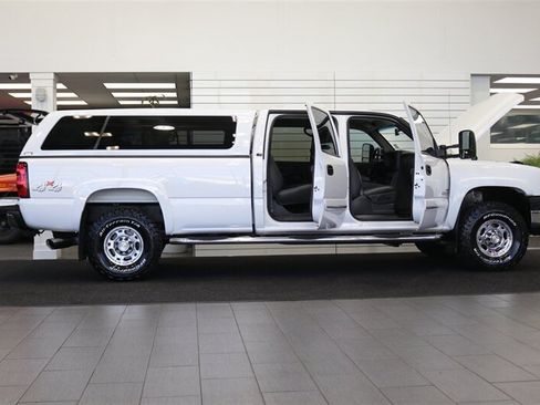 Used 2006 Chevrolet Silverado 2500 W/T AWD/4WD image 11