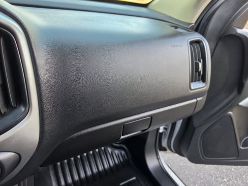 Used 2022 Chevrolet Colorado LT w/ Fleet Safety Package AWD/4WD image 27