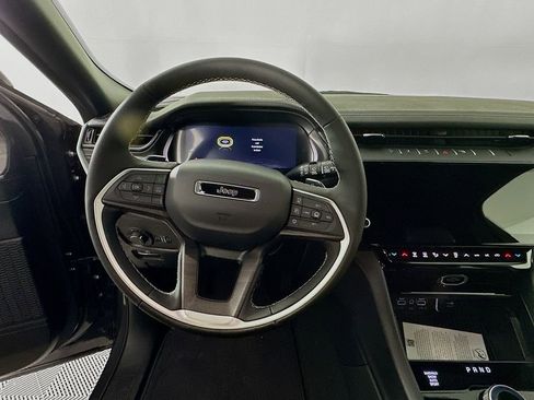 New 2026 Jeep Grand Cherokee L 4WD image 16
