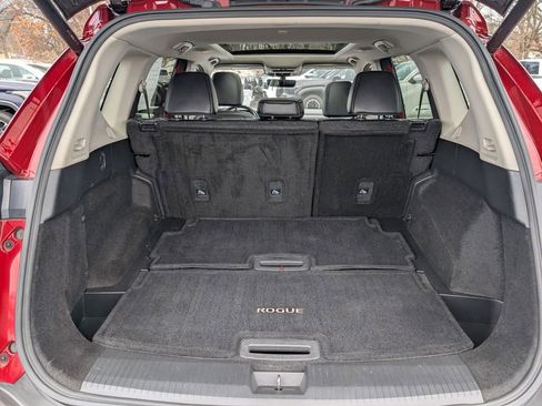 Used 2023 Nissan Rogue SL w/ SL Premium Package image 16