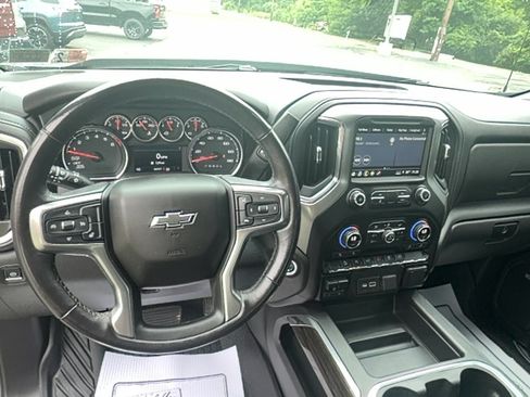 Used 2021 Chevrolet Silverado 1500 LT Trail Boss w/ Convenience Package II AWD/4WD image 15