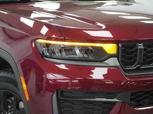 New 2026 Jeep Grand Cherokee L 4WD image 5
