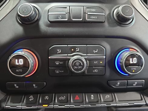Used 2019 Chevrolet Silverado 1500 RST AWD/4WD image 21