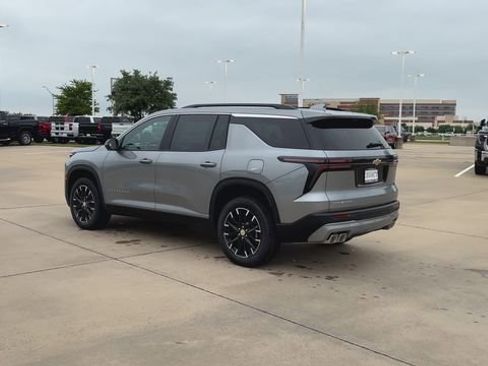 New 2026 Chevrolet Traverse LT w/ Sun and Wheel Package FWD image 6