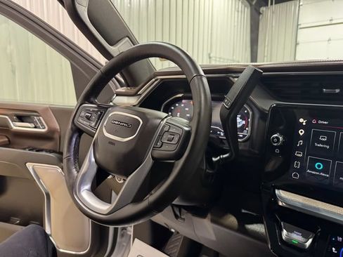Used 2024 GMC Sierra 2500 Denali w/ Denali Reserve Package AWD/4WD image 14