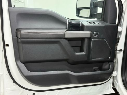 Used 2021 Ford F250 Platinum AWD/4WD image 17