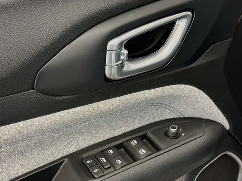 Used 2022 Jeep Compass Latitude image 15