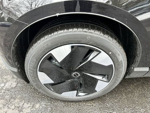 New 2026 Volvo EX30 Plus w/ Climate Package image 8